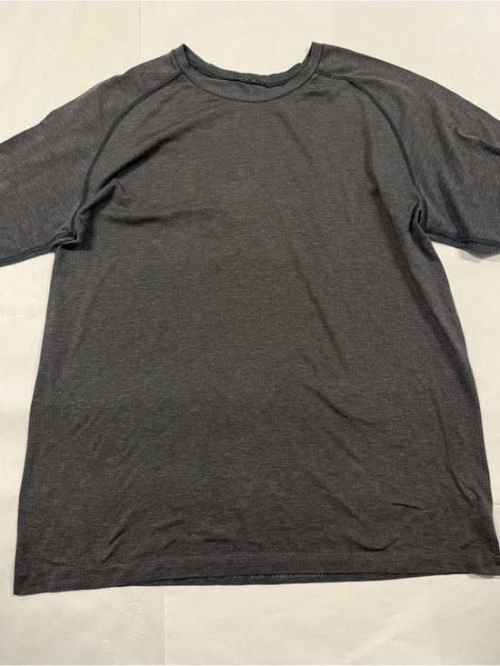 lululemon athletica Other - Lululemon Shirt Mens XXL Charcoal Metal Vent Tech Short Sleeve Workout Running